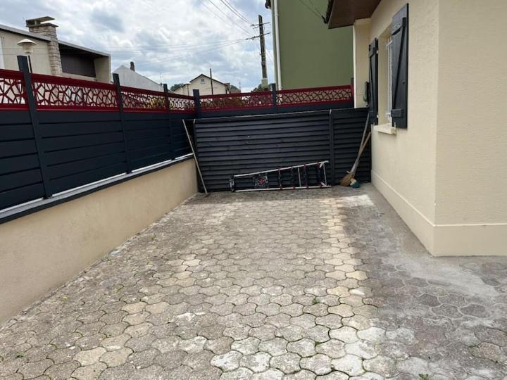 Chambre Privee Pour 4 Personnes En Banlieue Parisienne A Bondy Exterior foto